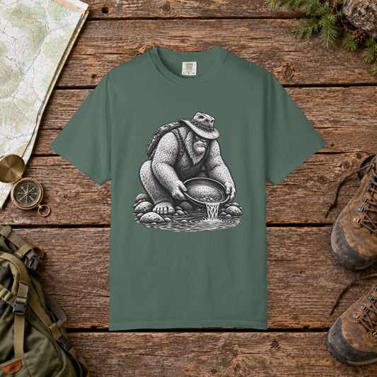 Big Foot Gold Panning | Vintage T-Shirt